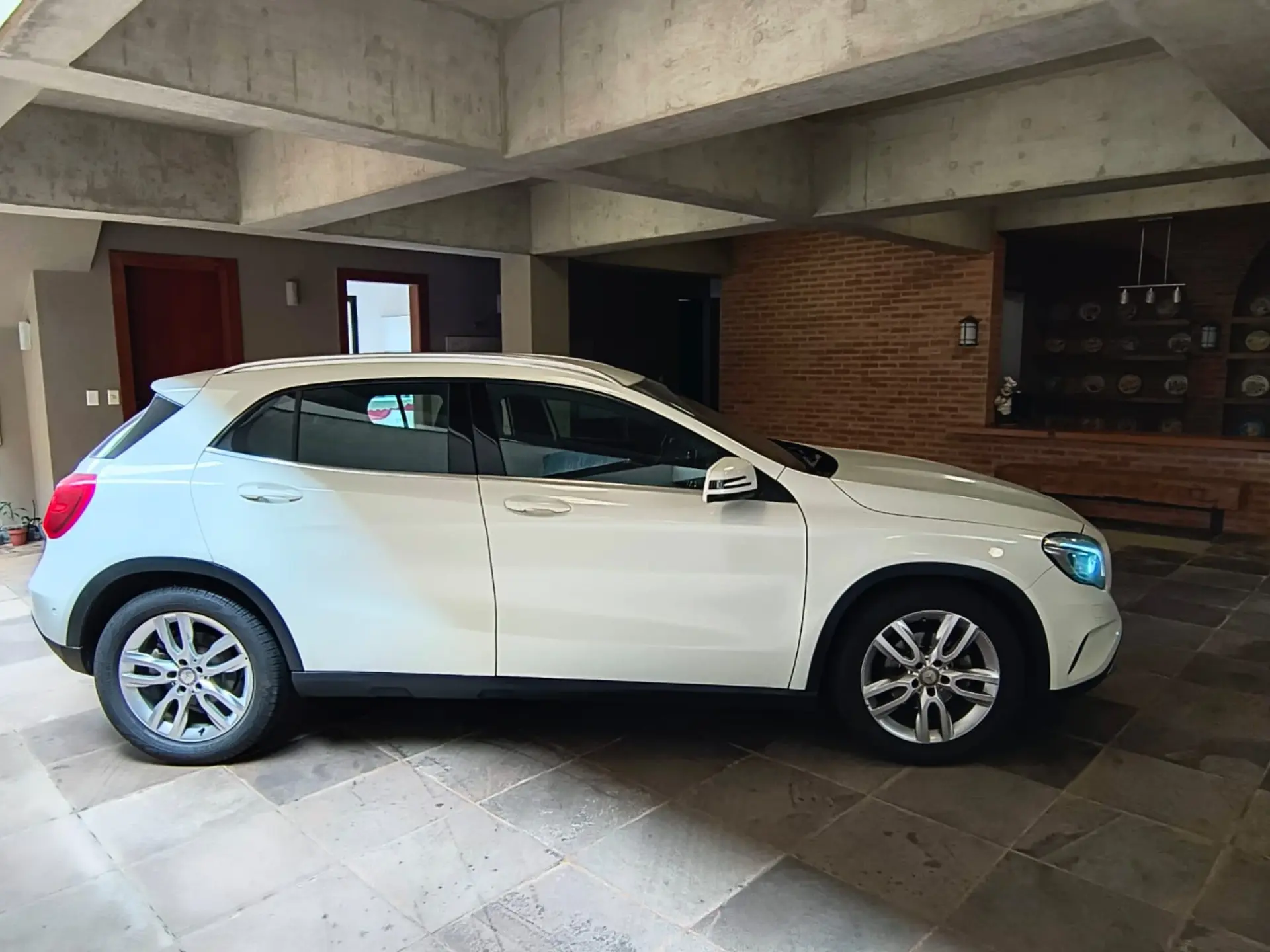 MERCEDES-BENZ GLA 200 Advance 1.6/1.6 TB 16V Flex Aut.